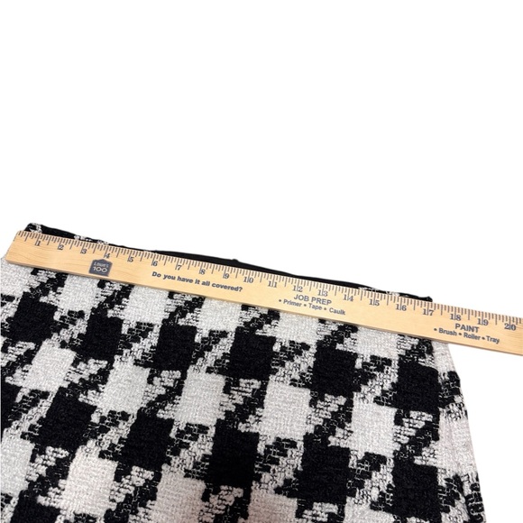 LOFT Womens Black White Houndstooth Mini Skirt Size 12 Lined
Workwear - Picture 3 of 5